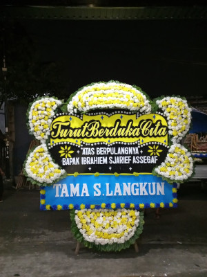 Papan Bunga Duka di Bandar Laksamana
